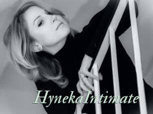 HynekaIntimate