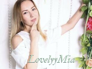 LovelyyMia