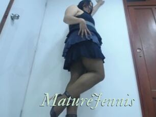 MatureJennis