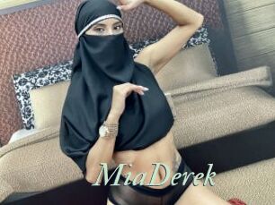 MiaDerek