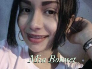 Mia_Bonnet