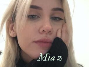 Mia_z