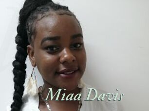 Miaa_Davis