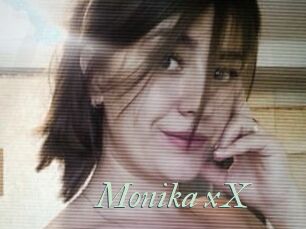 Monika_xX