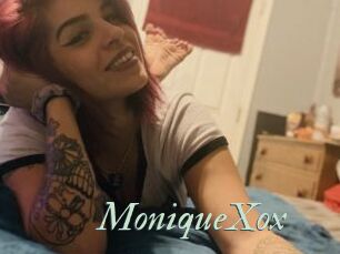 MoniqueXox