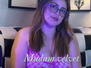 Madam_velvet