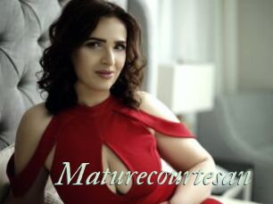 Maturecourtesan