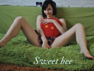 Sweet_bee