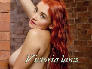 Victoria_lanz